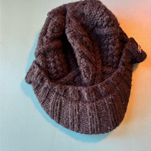 Dakine Black Textured Knit Hat - Picture 6 of 8